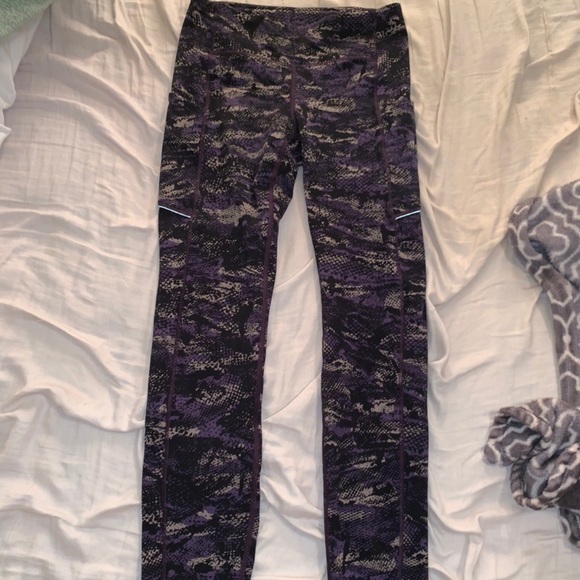 LULULEMON speed up tight - Picture 2 of 3